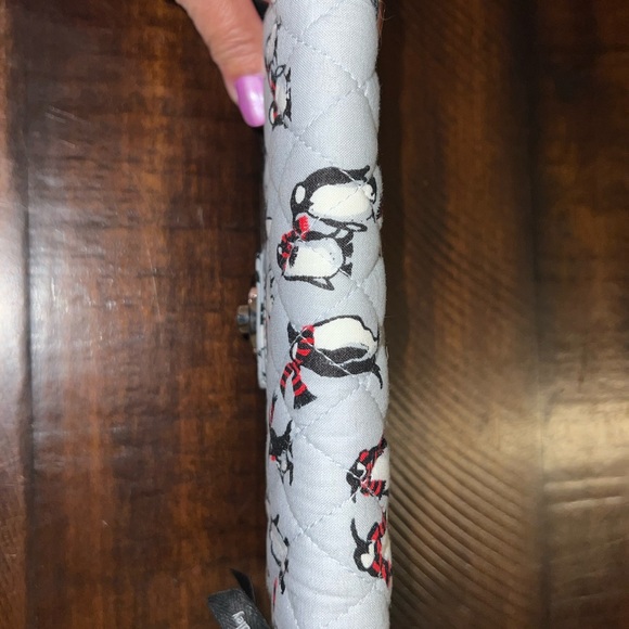 Vera Bradley RFID Turnlock Wallet cotton - Playful Penguin - Picture 3 of 6